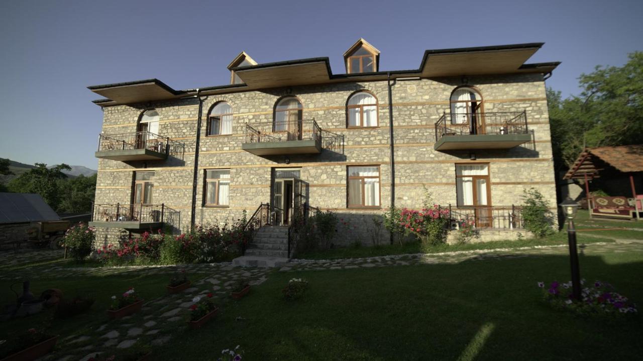 Evim Otel Lahic Екстериор снимка
