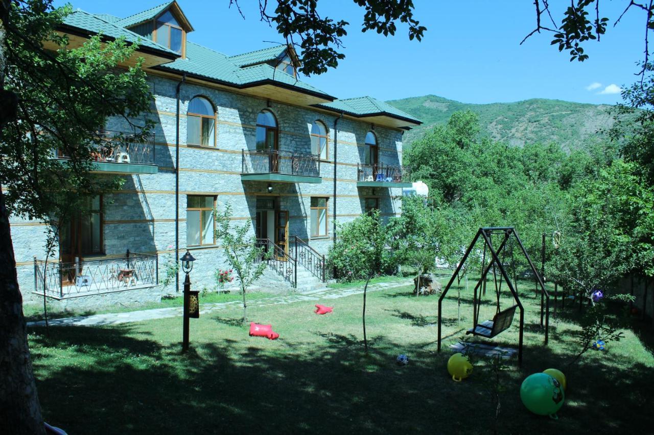 Evim Otel Lahic Екстериор снимка
